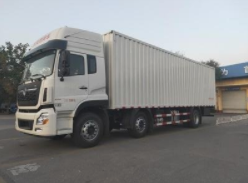 9.6米箱式车